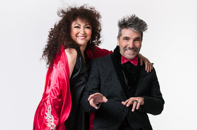 Amanda Miguel & Diego Verdaguer at Murat Theatre